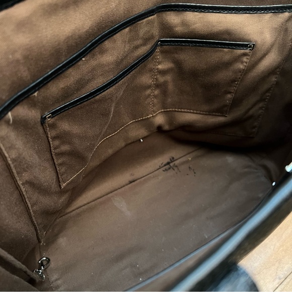 Lauren Ralph Lauren Black Sloan Street Classic Tote w/ Embossed Logo & Charm - Picture 6 of 11